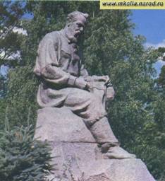 Бажов Памятник на Ивановском кладбище Екатеринбурга