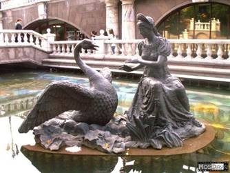 Скульптура «Царевна Лебедь» в Москве